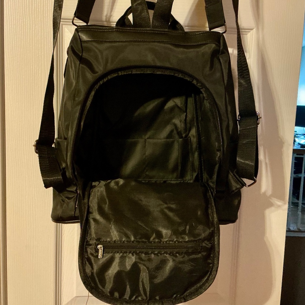 Backpack - Picture 4 of 5